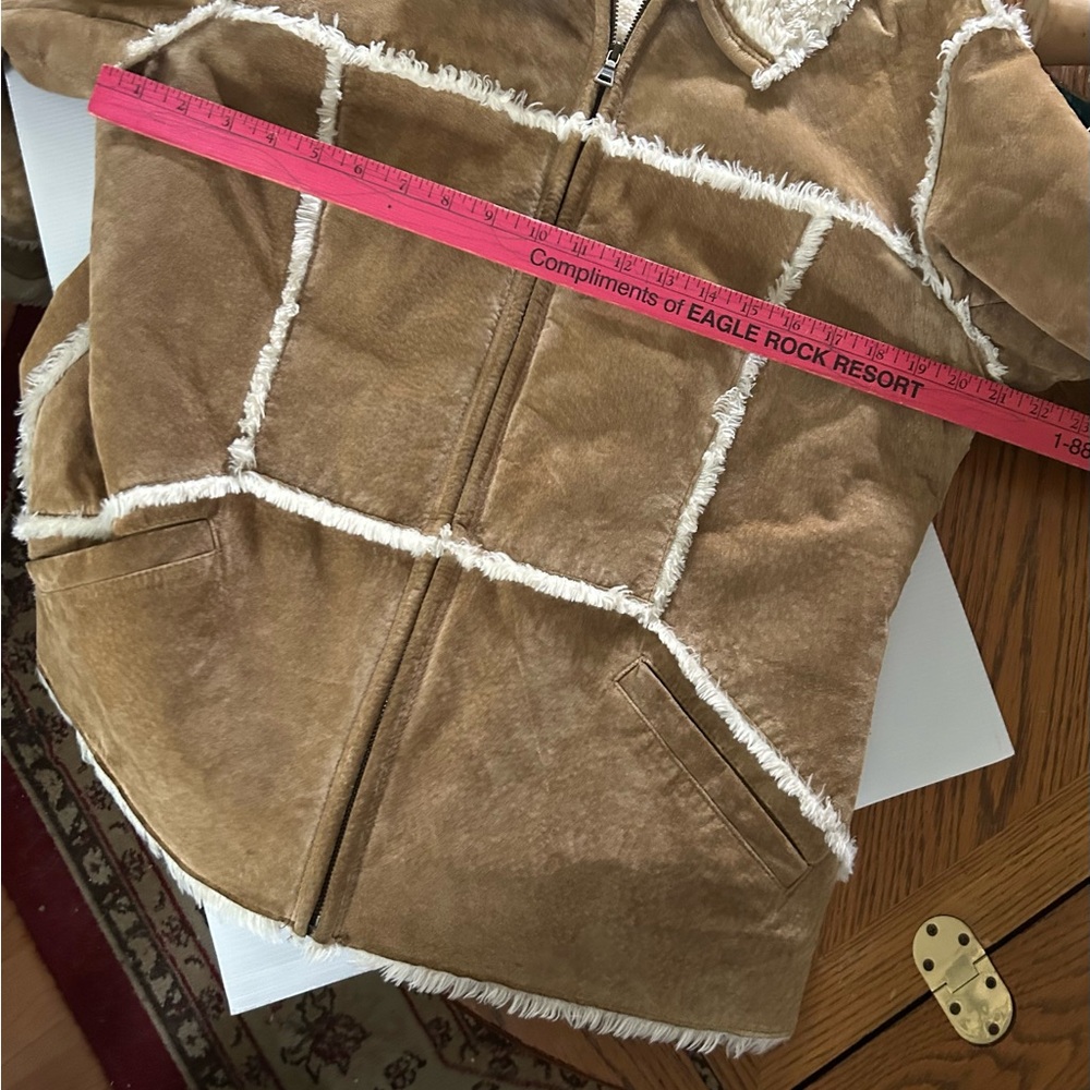 Vintage Tan and Shearling Leather Jacket - Picture 9 of 16